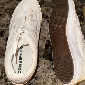 Converse like new men’s women’s shoes